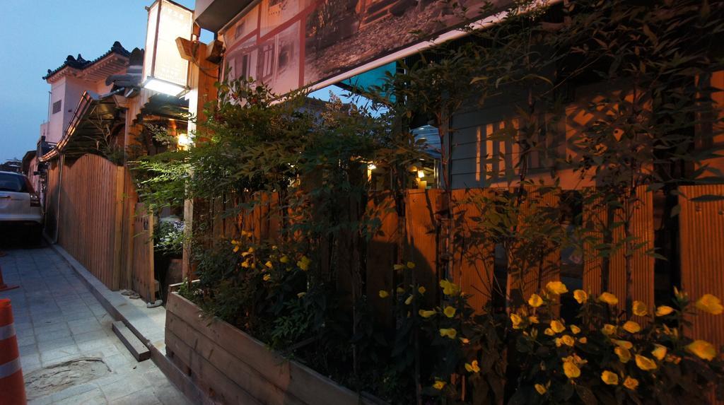 1928 Suimmaru Hanok Guesthouse Jeonju Bagian luar foto