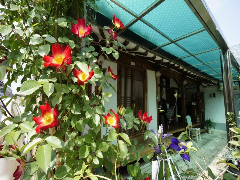 1928 Suimmaru Hanok Guesthouse Jeonju Bagian luar foto
