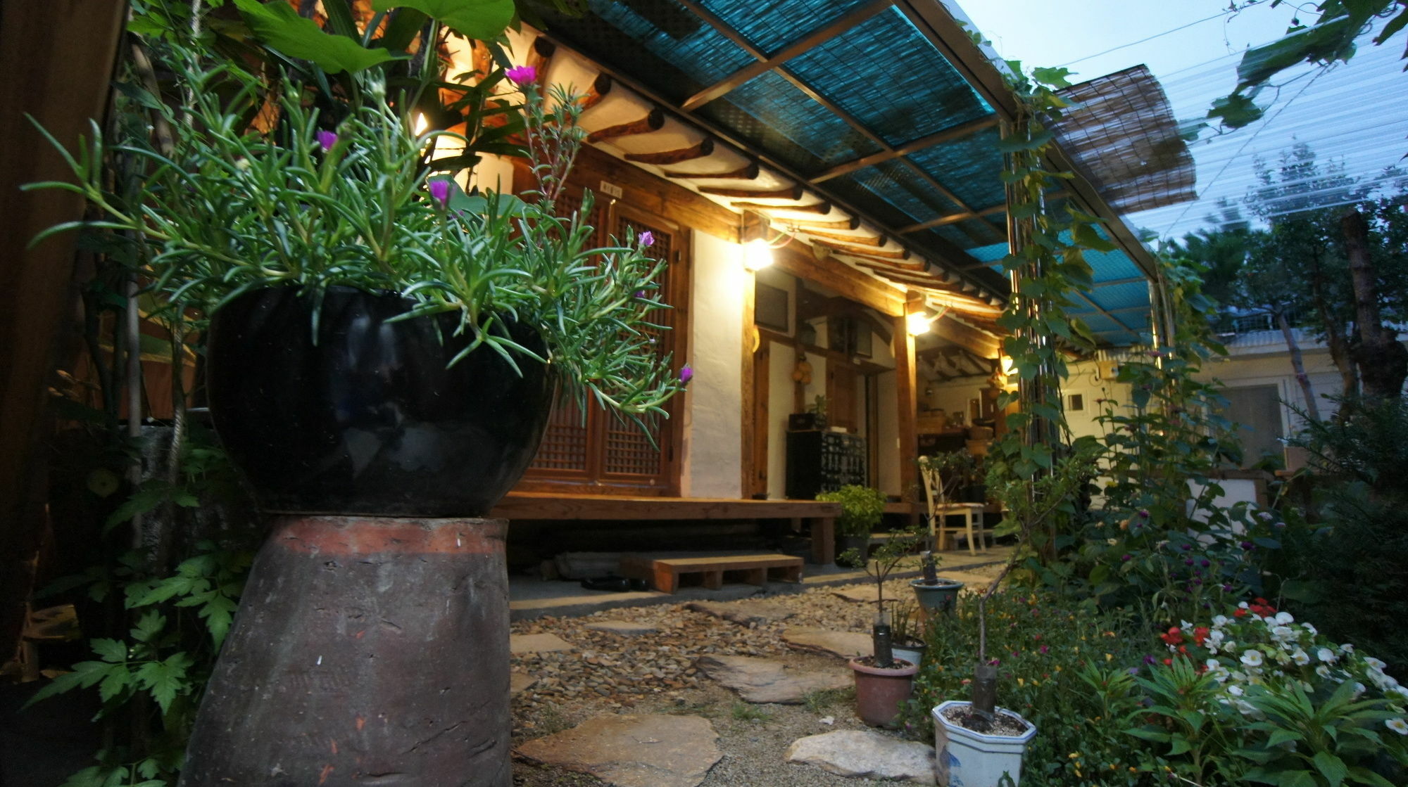 1928 Suimmaru Hanok Guesthouse Jeonju Bagian luar foto